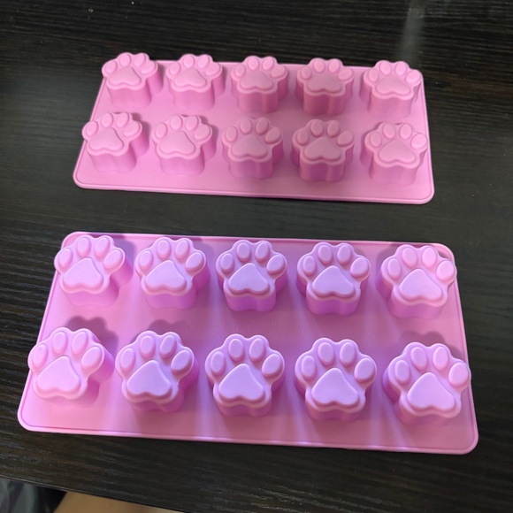 PAWPRINT ICE MOLDS - Picture 1 of 2